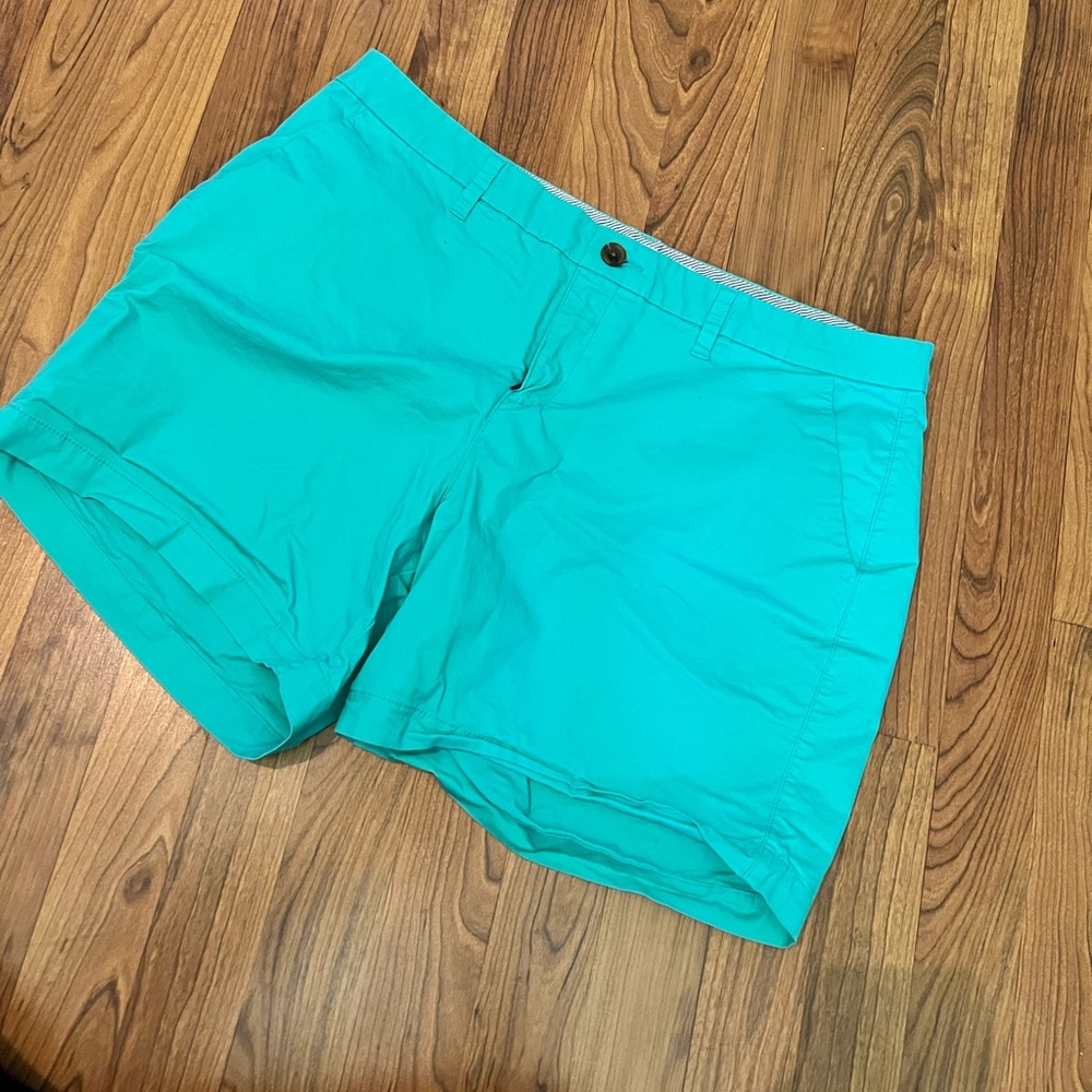 Old Navy Sea Foam Green Everyday Short Size 14